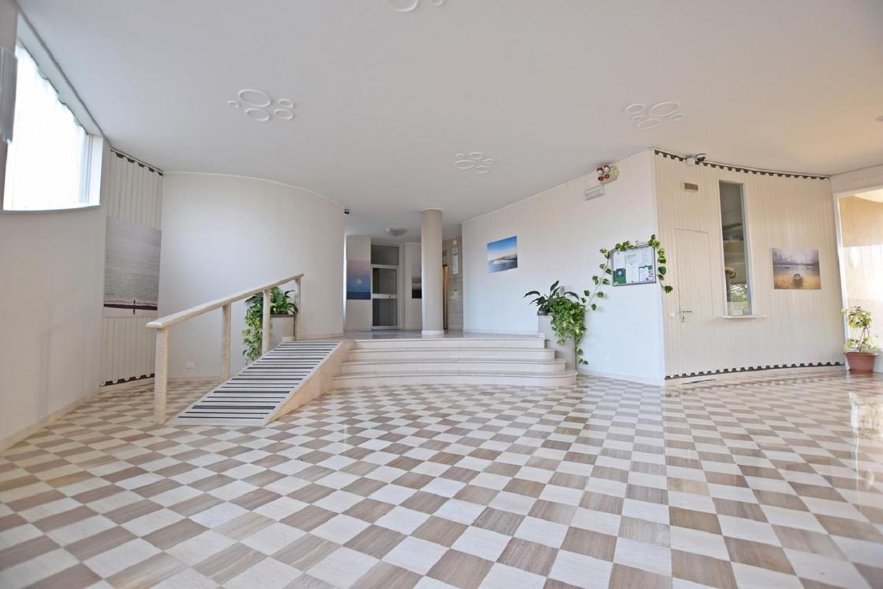 Residence La Duna Lignano Sabbiadoro Exterior photo